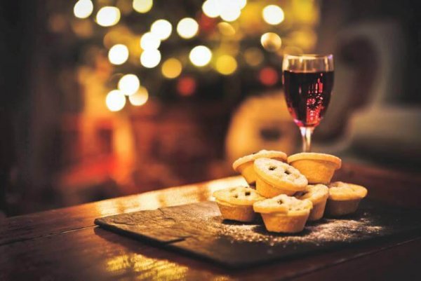 Mince-Pie-and-Mulled-Wine